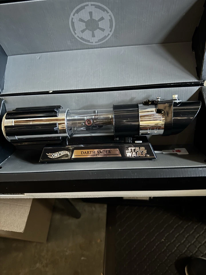 Vehículo Mattel Hot Wheels Star Wars negro y plateado Foto 4 de 4