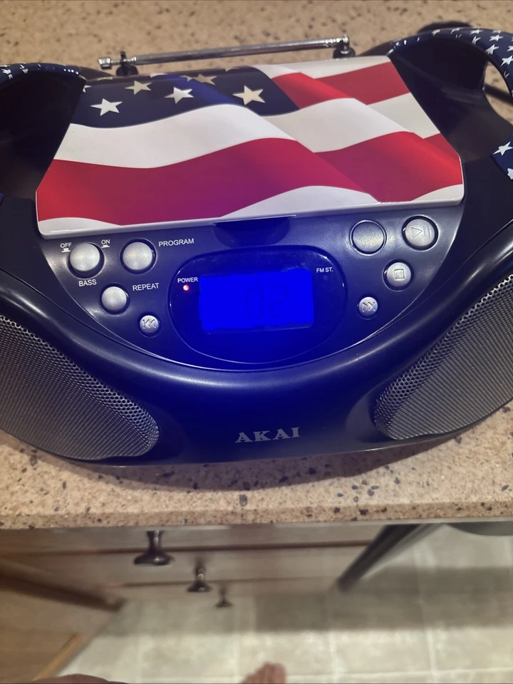 boombox akai CE2000 EUA - Imagem 2 de 4