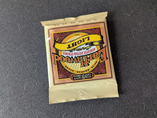 Cuerdas para guitarra acústica Ernie Ball Earthwood 80/20 bronce - Imagen 2 de 3