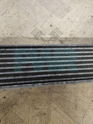 BMW E90 E92 E93 M3 Engine Oil Cooler Centre Lower Radiator 2284075 - Picture 2 of 14