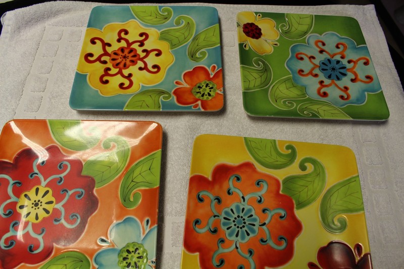 Vintage Laurie Gates 100% Melamine Designed in California