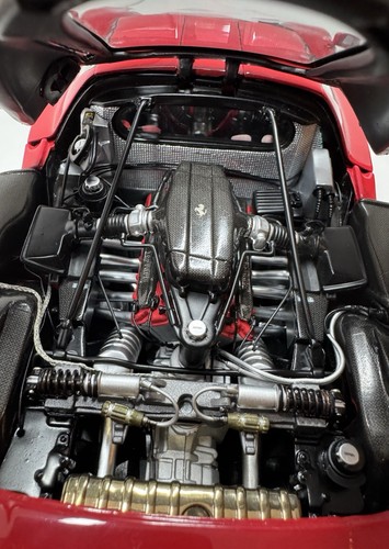 BBR 1/18 Ferrari Enzo - Rosso Corsa Red Diecast Car 1:18 - Picture 14 of 24