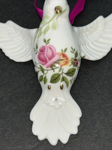 Royal Albert Old Country Roses DOVE OF PEACE Porcelain Ornament 2009 - Picture 2 of 9