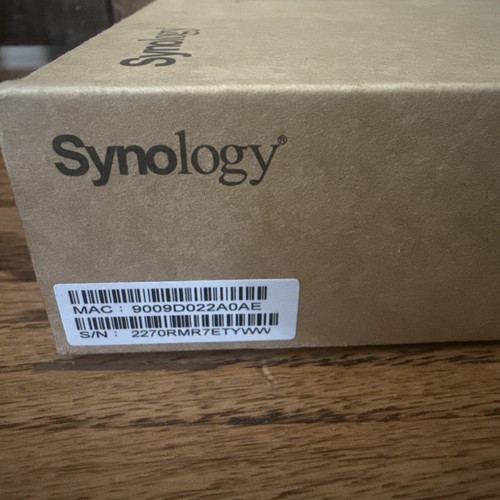 Synology E10M20-T 10GB Ethernet and M.2 Adapter Card - Afbeelding 3 van 8