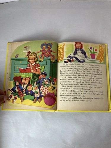 Raggedy Ann and Marcella's first day at schoool by Johnny Gruelle - Picture 5 of 8