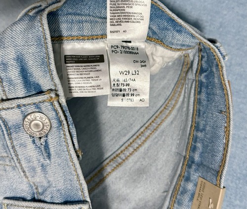 NWT Levi's Women's Ultra-High Rise Ribcage Straight Jeans All Alone 29x32 - Picture 6 of 6
