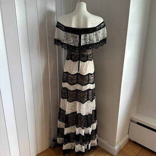 Alice + Olivia Anika Off the Shoulder Lace Maxi Gown Dress $1295 Sz 2 XS - Picture 7 of 8