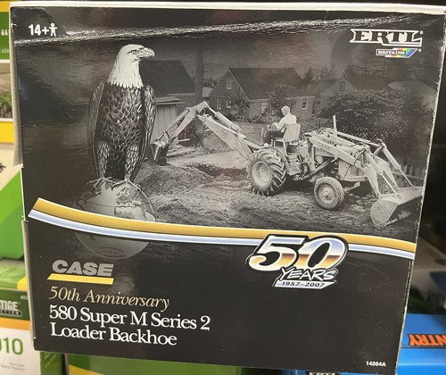ERTL Case 580 Super M Serie 2 Lader Bagger schwarz 50th Anniversary 1/16 Neu im Karton - Bild 7 von 7