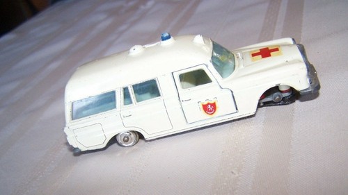 Matchbox king size k-6 MERCEDES BENZ' BINZ' Ambulance 1967 Lesney vintage - Picture 3 of 5