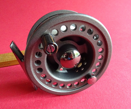 A VERY GOOD LIGHTLY USED OKUMA MAGNITUDE ML 7/8# TROUT FLY FISHING REEL