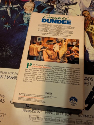 Crocodile Dundee (VHS, 1997) - Picture 2 of 13