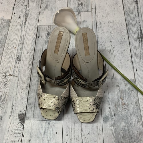 BCBG MAXAZRIA LEATHER SNAKE PRINT PLATFORM HEELS SANDALS SZ 10 - Picture 2 of 13