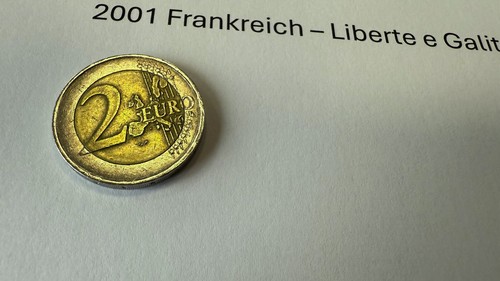 3 Stück 2 Euro Münzen mit dem Motiv: Liberite e Galite e Fraternite - Bild 8 von 8