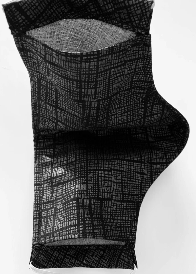 Mascarilla facial con filtro, revestimiento facial con filtro hecha a mano y lavable Foto 2 de 4