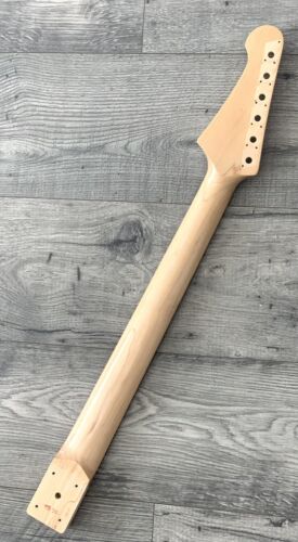 2007 Yamaha Pacifica PAC-012 Electric Guitar Original Neck - Picture 11 of 12