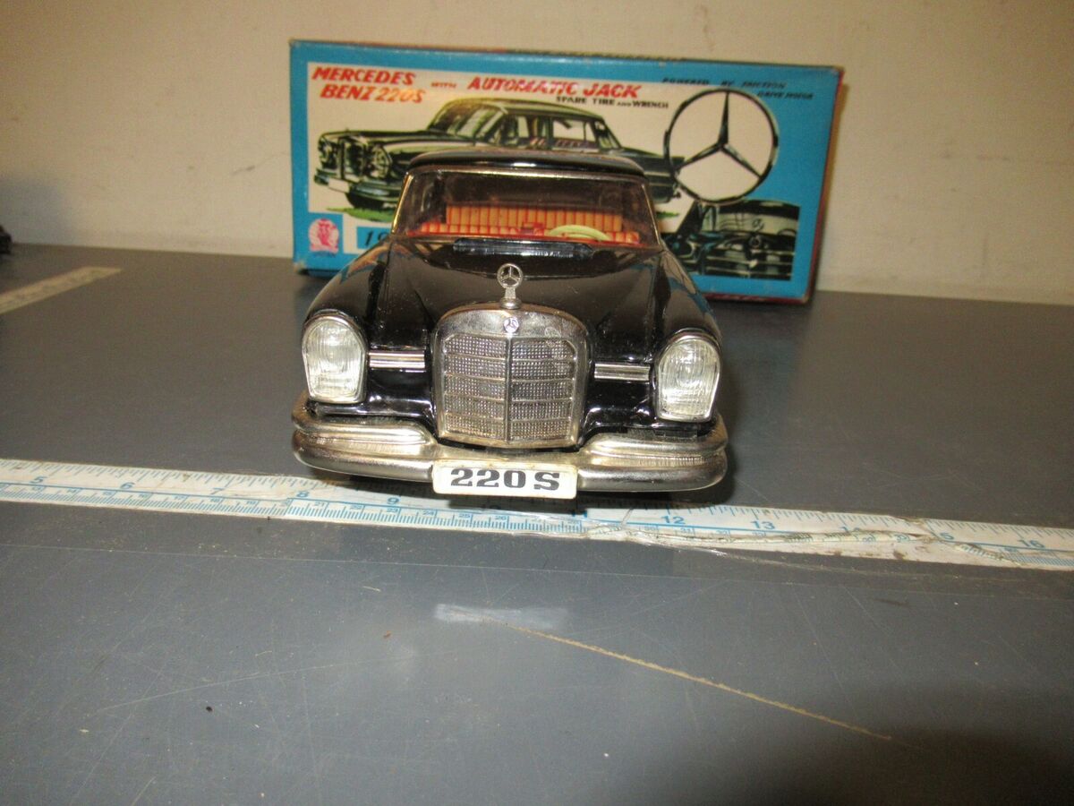 VINTAGE SSS JAPAN TIN FRICTION MERCEDES BENZ 220s AUTOMATIC VINTAGE SSS JAPAN TIN FRICTION MERCEDES BENZ 220s AUTOMATIC