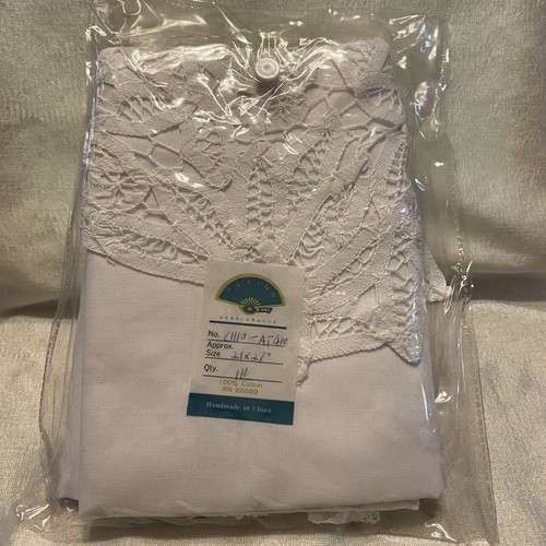 Neu in Verpackung Handarbeit Peking Spitze bestickt 21"" x 27"" off weiß Kissen Schein 100% Baumwolle - Bild 1 von 6