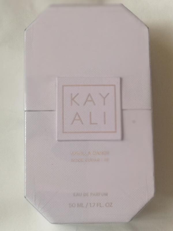 Huda beauty kayali vanilla candy rock sugar 42 eau de parfum