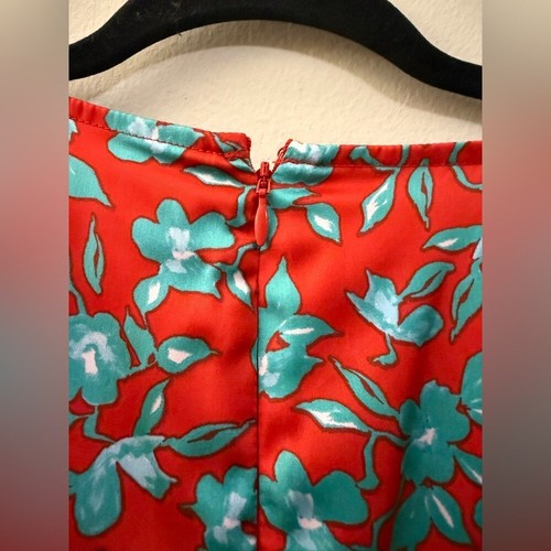 Love, weißes seidiges geblümtes Langarm-Crop-Top in Rot und Türkisblau - S - Bild 8 von 13