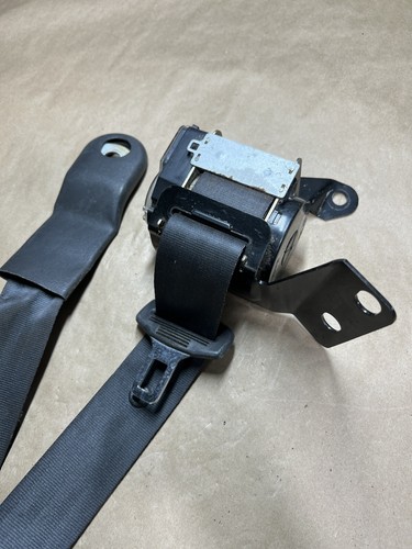 2003-2004 MUSTANG COBRA RH CONVERTIBLE FRONT SEAT BELT RETRACTOR OEM 3090 - Picture 2 of 4