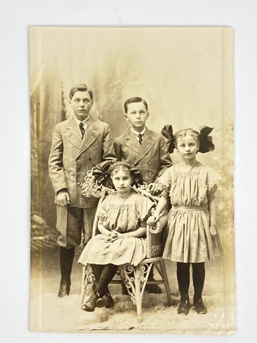 Antique Family Photo Framed C. Late 1800’s RPPC - Picture 5 of 8