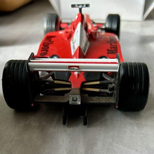 minichamps 1 18 formula 1 : Ferrari : Michael Schumacher - Picture 2 of 18