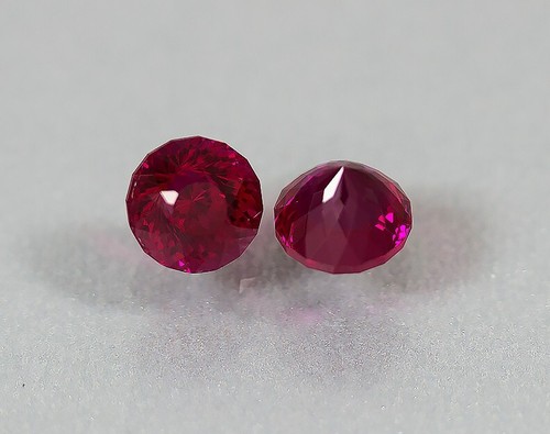 Lab Created Ruby. 3 Stones. Pigeon Blood Color. Portuguese Cut. Super Brilliant. - Picture 4 of 4
