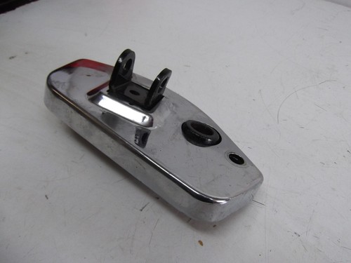KAWASAKI VN1500 REAR FOOTREST HOLDER AND COVER - Picture 3 of 6