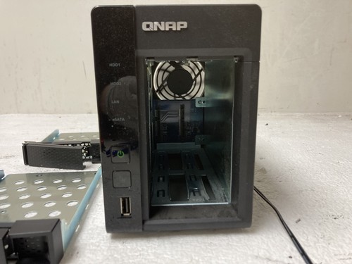QNAP NAS TS-269L Stockage en réseau sans disque dur avec alimentation - Photo 3/7
