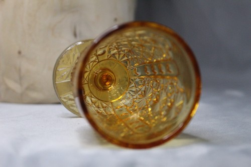 L.G. Wright Amber Daisy & Button Wine Glass Goblet Thumbprint Pattern - Picture 7 of 8