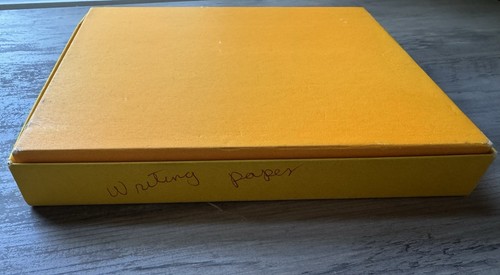 VTG Hallmark Yellow Flowers Groovy Mod 70s Stationary Paper and Envelopes In Box - Picture 6 of 13