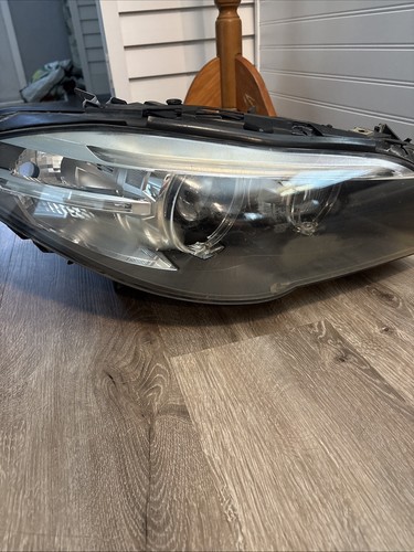 Passenger Side HID Headlight For BMW 528i/528i xDrive Sedan 2014-2016 As Is Part