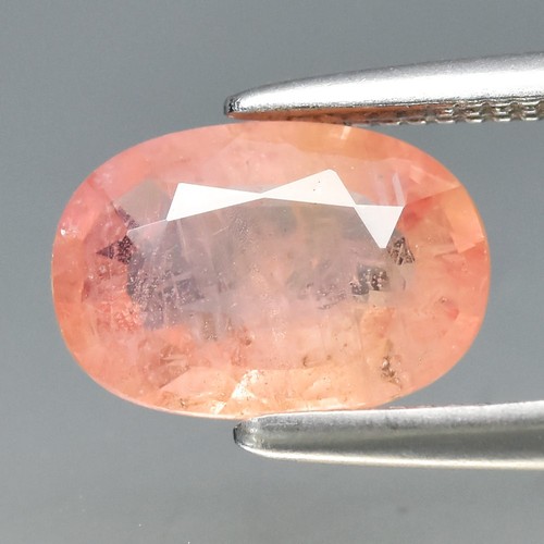 π 1.11ct 7.7x5.5mm Oval Orangish Pink Sapphire - Madagascar Gem