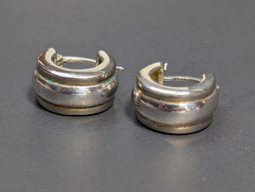 Sterling Silver Huggie Earrings Hoop Pierced 925 Thailand - Picture 24 of 24