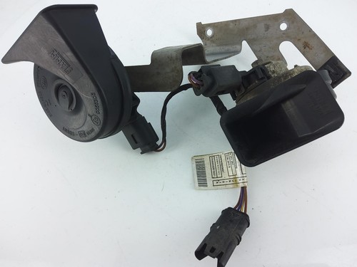 MINI F55 F56 F57 Low Tone Pitch Dual Air Horn Fanfare w/ Loom & Bracket 7337292 - Picture 3 of 9