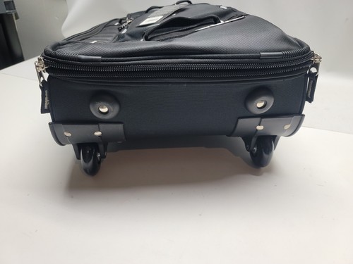 Ogio Pull Through Rolling 22" Travel Bag Black Carry-on Black Luggage Wheeled - Picture 6 of 15