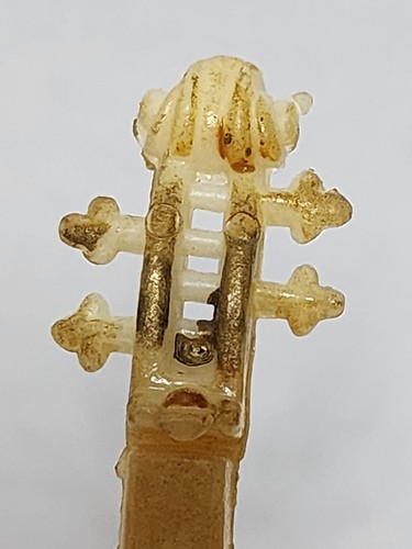 1930s CELLULOID 6" VIOLIN CHRISTMAS ORNAMENT - Picture 14 of 14