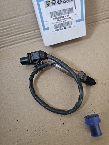 Genuine Fiat Alfa Lambda Sensor Oxygen 53302940 55275928 55260359 K0053302940 - Imagen 2 de 8