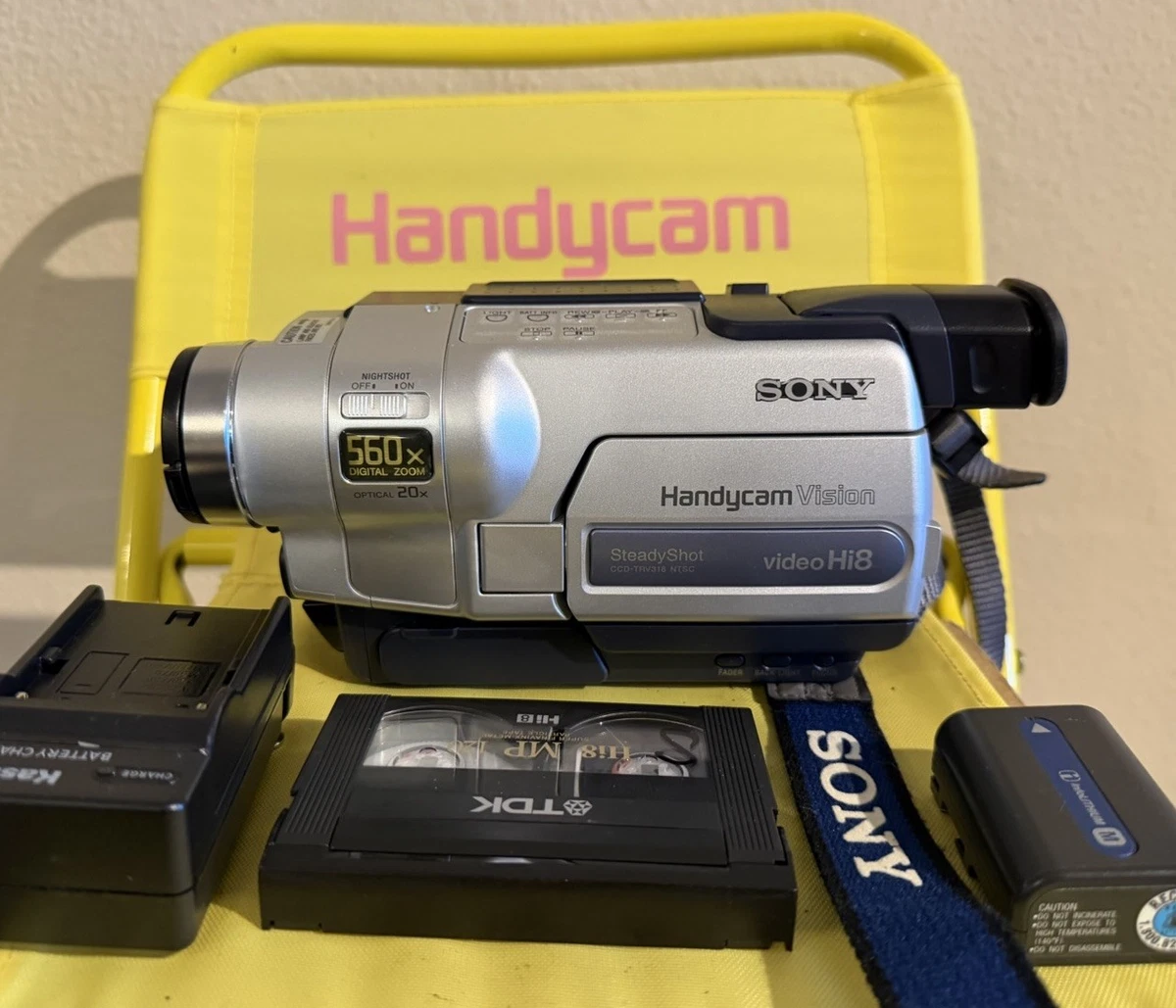 Preços baixos em Sony Handycam 460x Zoom Digital Hi8 para