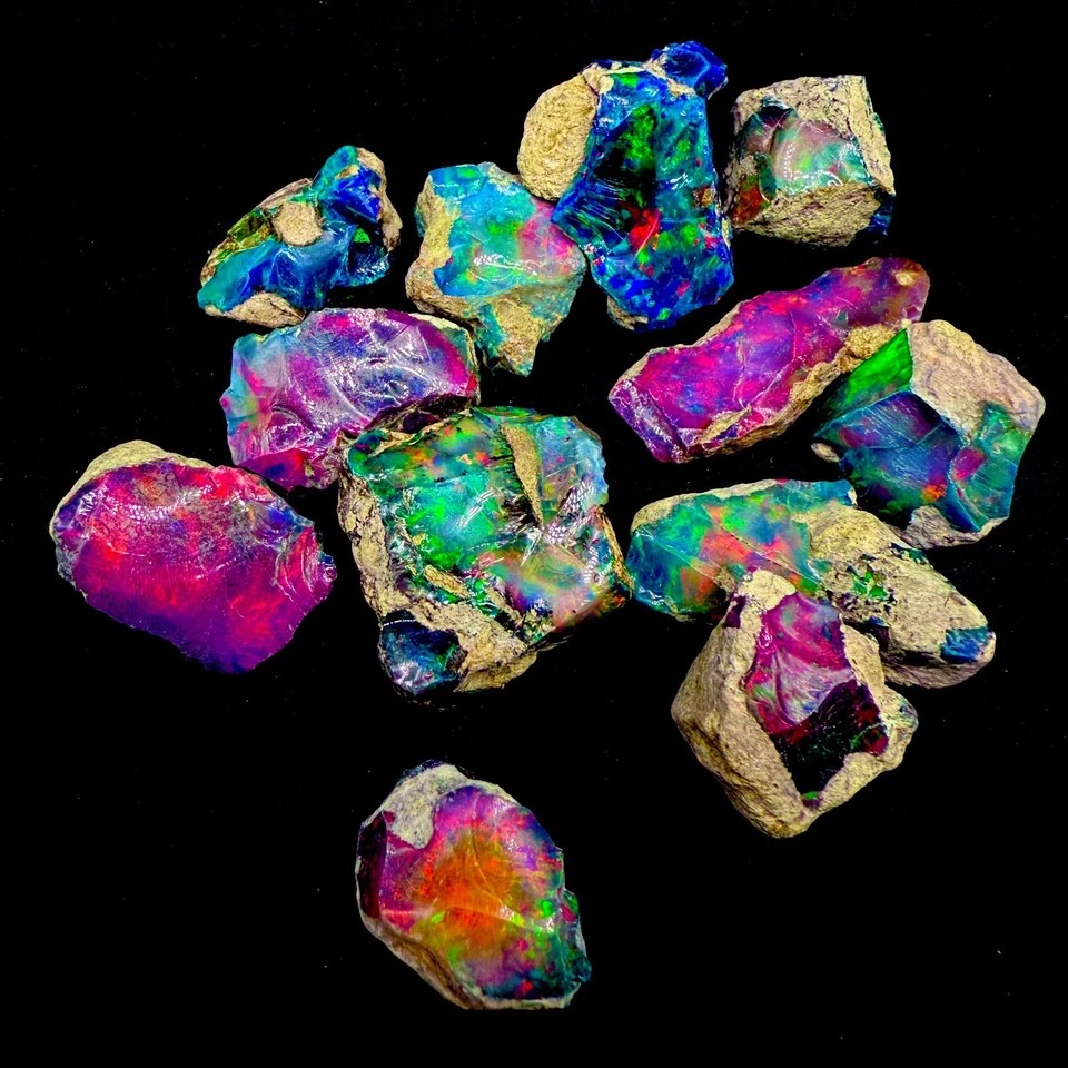 Opal, 10 CTS raw opals lot big size black Ethiopian A++ cut grade 30MM TO 17MM - Image 3 of 4