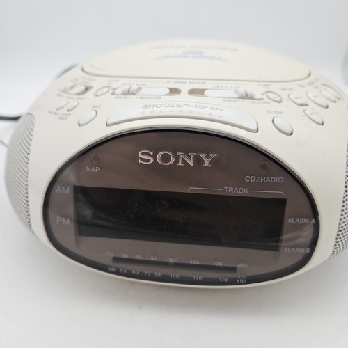 Sony Dream Machine ICF-CD831 AM/FM Radio/ CD Player Alarm Clock Read Description - Picture 2 of 7