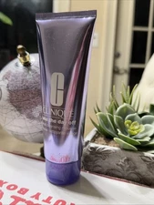 Clinique Take The Day Off Facial Cleansing Mousse 4.2 oz/125 ml Full Size R4