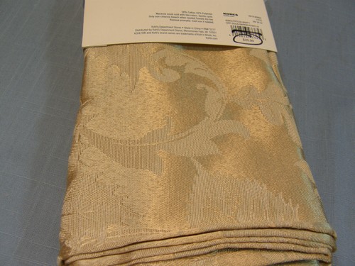 BRAND NEW TABLECLOTH, 60" X 84" WITH 4 NAPKINS, DESIGNED FABRIC, ORIGINALLY $52 - Picture 5 of 11