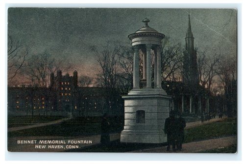 Fuente conmemorativa Bennet New Haven CT vista nocturna temprana - Imagen 1 de 2