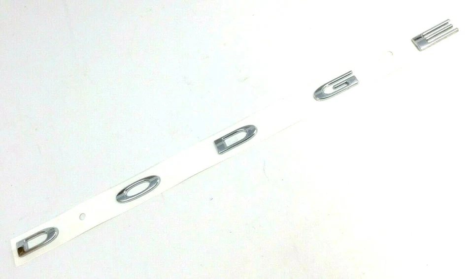 Dodge Journey Charger puerta levadiza central trasera cromada placa de identificación emblema nuevo OEM Foto 3 de 4