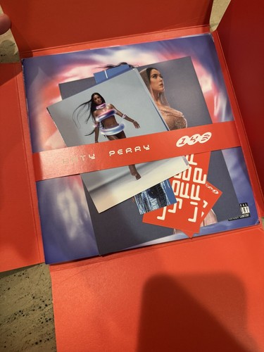 143 (Party Pack Fan Box) + CD - Katy Perry - Picture 3 of 4