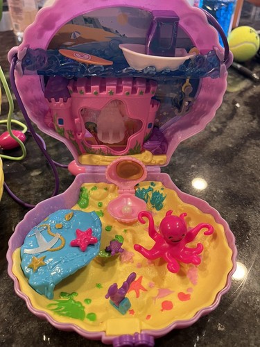 Polly Pocket Purse Compact Lot- Pineapple, Corgi, Clamshell - 2 Figures - Picture 6 of 9