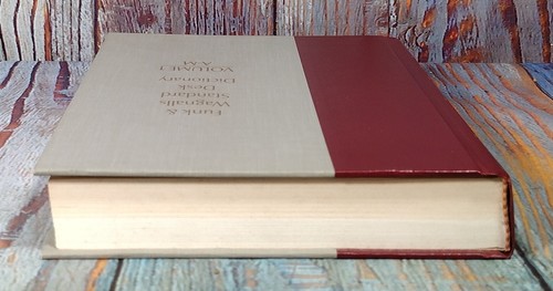 Funk & Wagnalls Standard Desk Dictionary Volume 1 A-M (1984, Hardcover) - Imagen 21 de 21