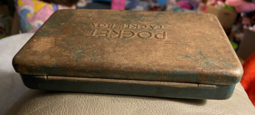 Vintage Pocket Tackle Box Fly Fishing Empty Green Metal 1940's - Picture 3 of 8