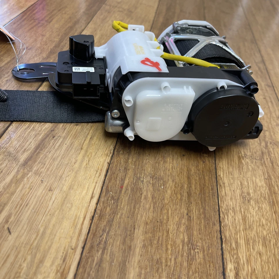 BMW M5 F90 2017-2022 retractor de cinturón de seguridad delantero izquierdo 7430115 OEM Foto 4 de 4